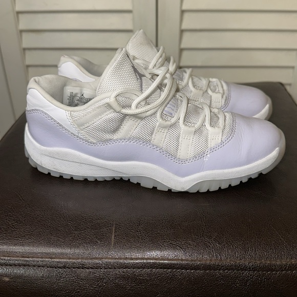 Kids Jordan 11 Retro Low(PS)…”Pure Violet” 🤍 - Picture 3 of 12